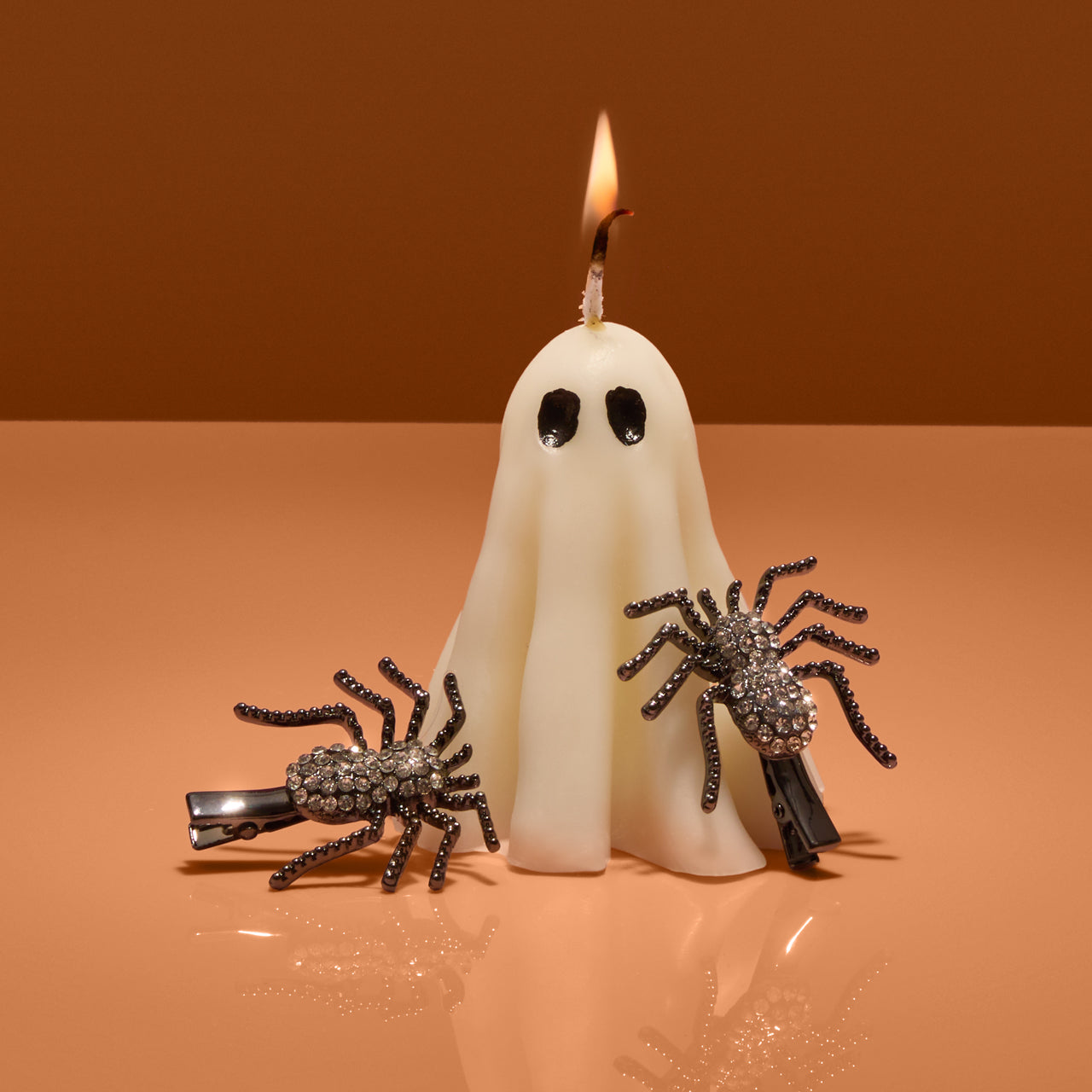 500669-CreativeProductShoot-Halloween-MetalRhinestoneHairClips-2pc-Spider-1280x1280px