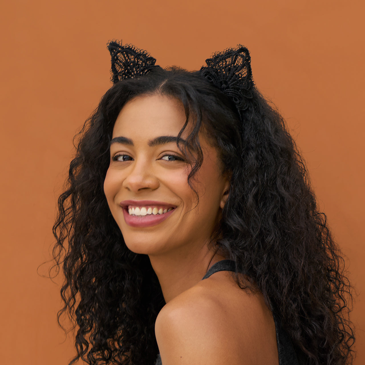 500690-Halloween-LaceHeadband_Mask-2pc-Hair-BlackCat-Model-5-1280x1280px_6d47dfb5-4556-4016-a646-68ffe143e3ef