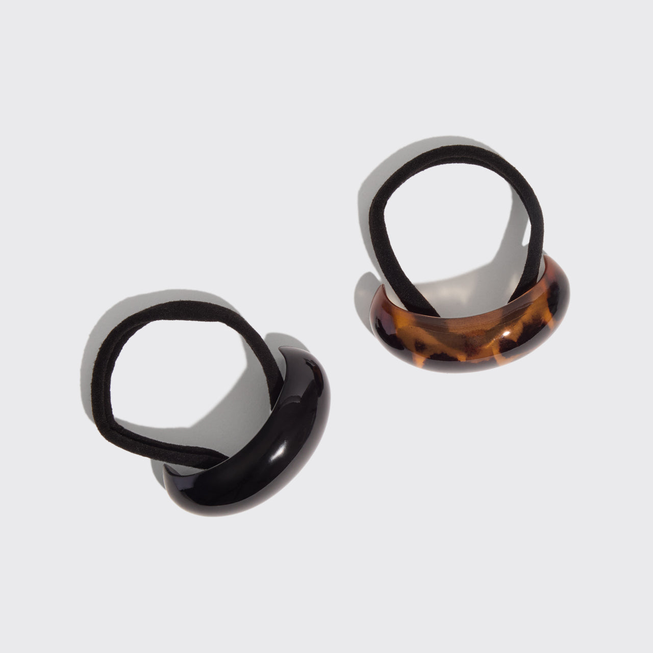 500928-RecycledPlasticMediumCloudCuffs-2pc-Set-Hair-Black_Tort-1280x1280px