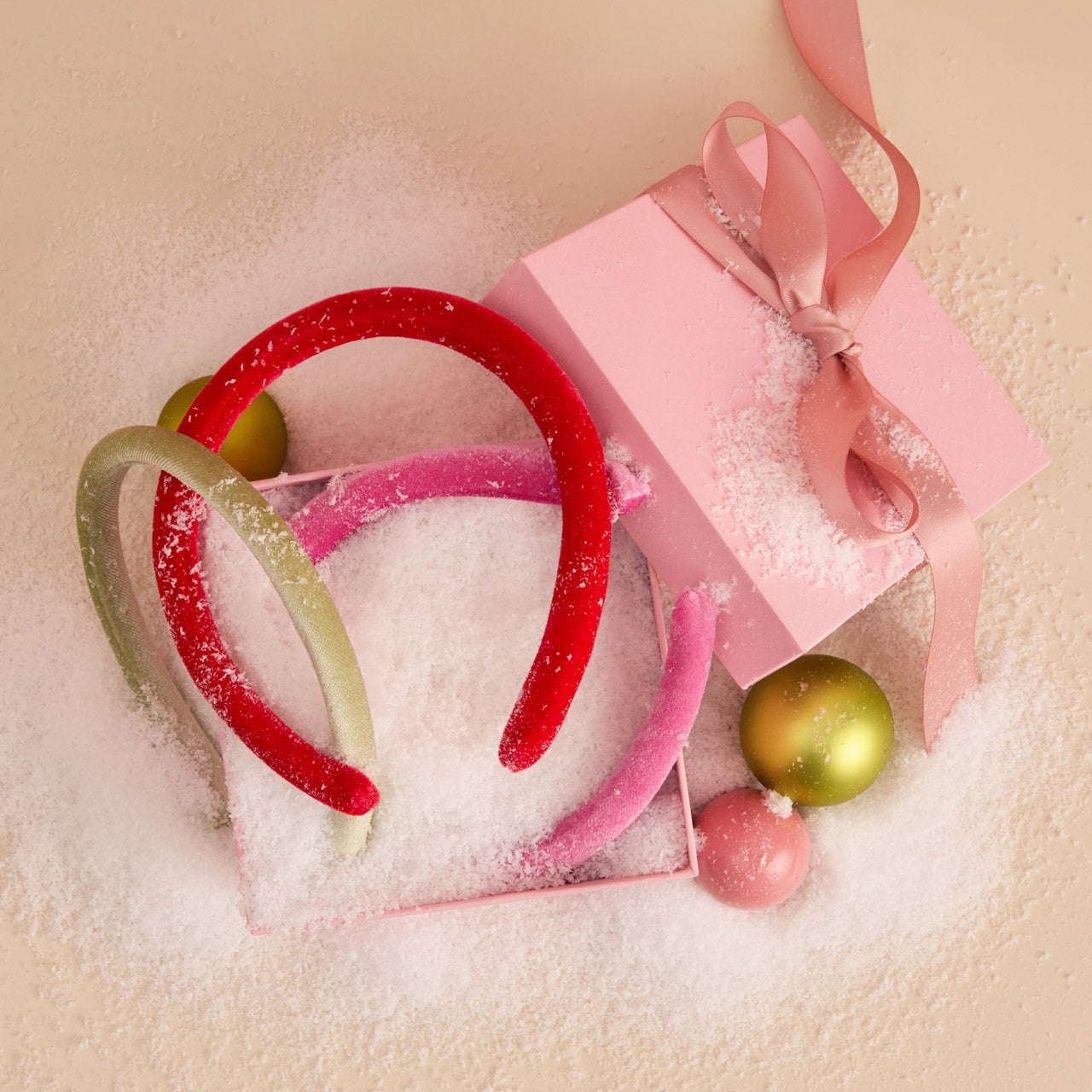 503745-CreativeProductShoot-Holiday-VelvetHeadband-3pc-Pink_Green-1280x1280px