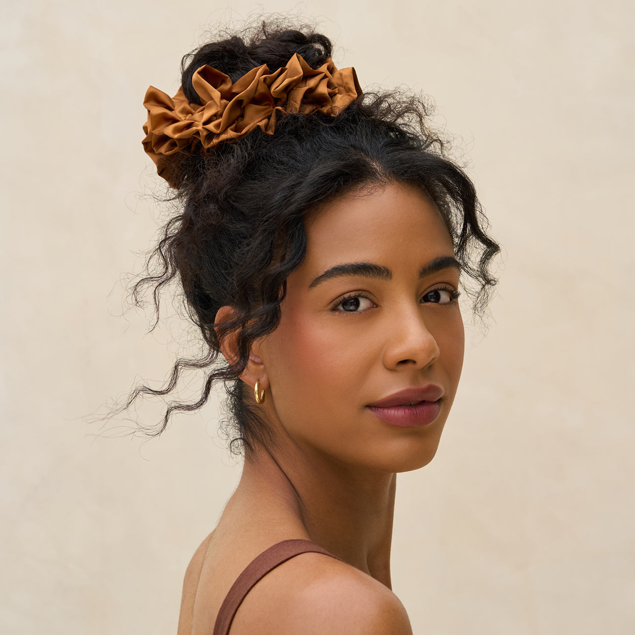 503837-RecycledFabricRuffleScrunchie-Camel-Hair-Model-2-1280x1280px_c64fb363-7fb2-48b4-a82a-d97eebcf0fdf