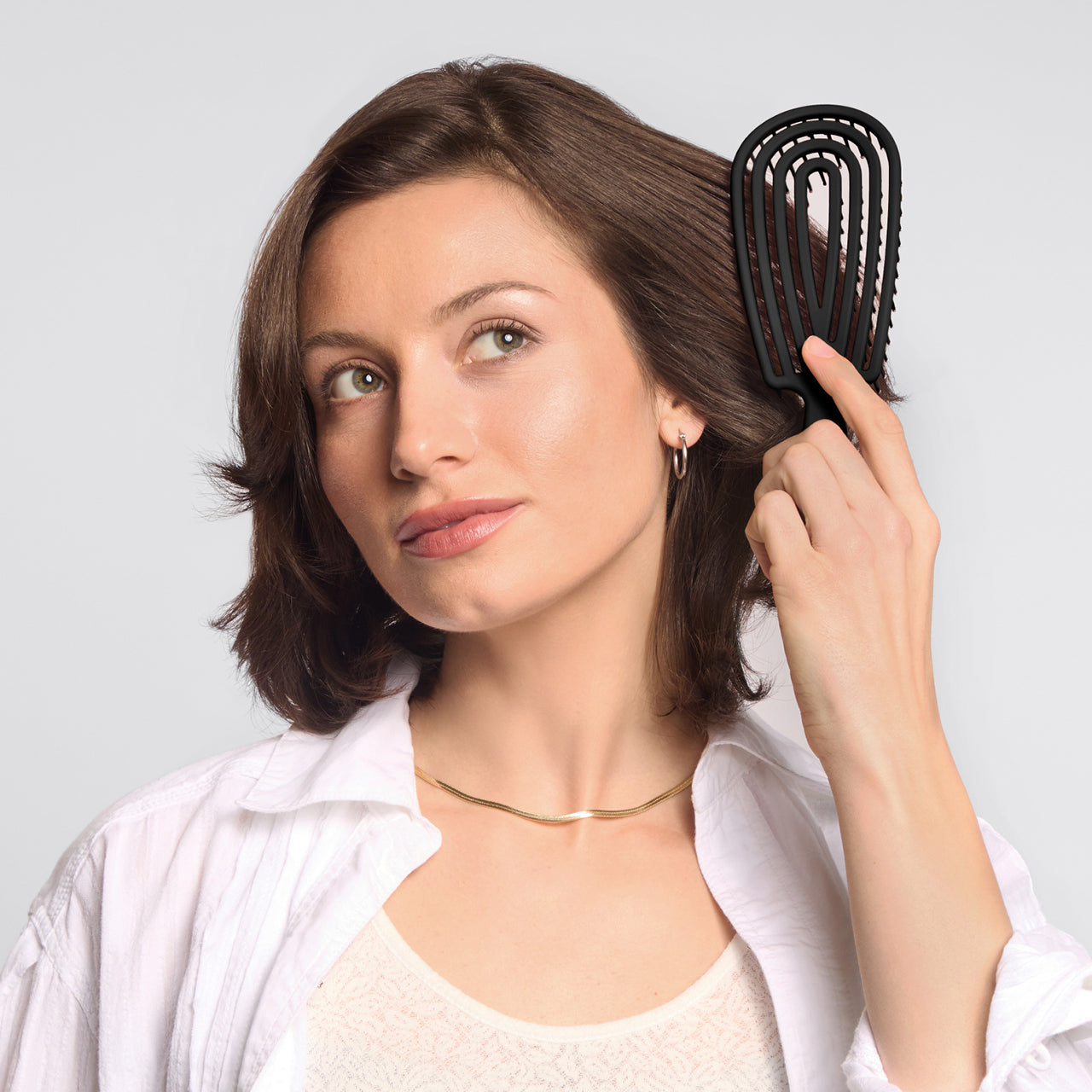 504216-DetanglingFlexiBrush-Pro-Black-Model-2-1280x1280px