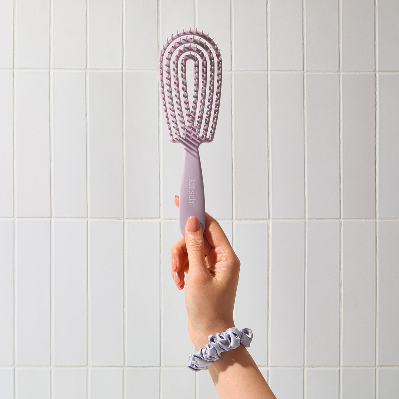 504230-DetanglingFlexiBrush-Pro-SoftViolet-Model-1280x1280px