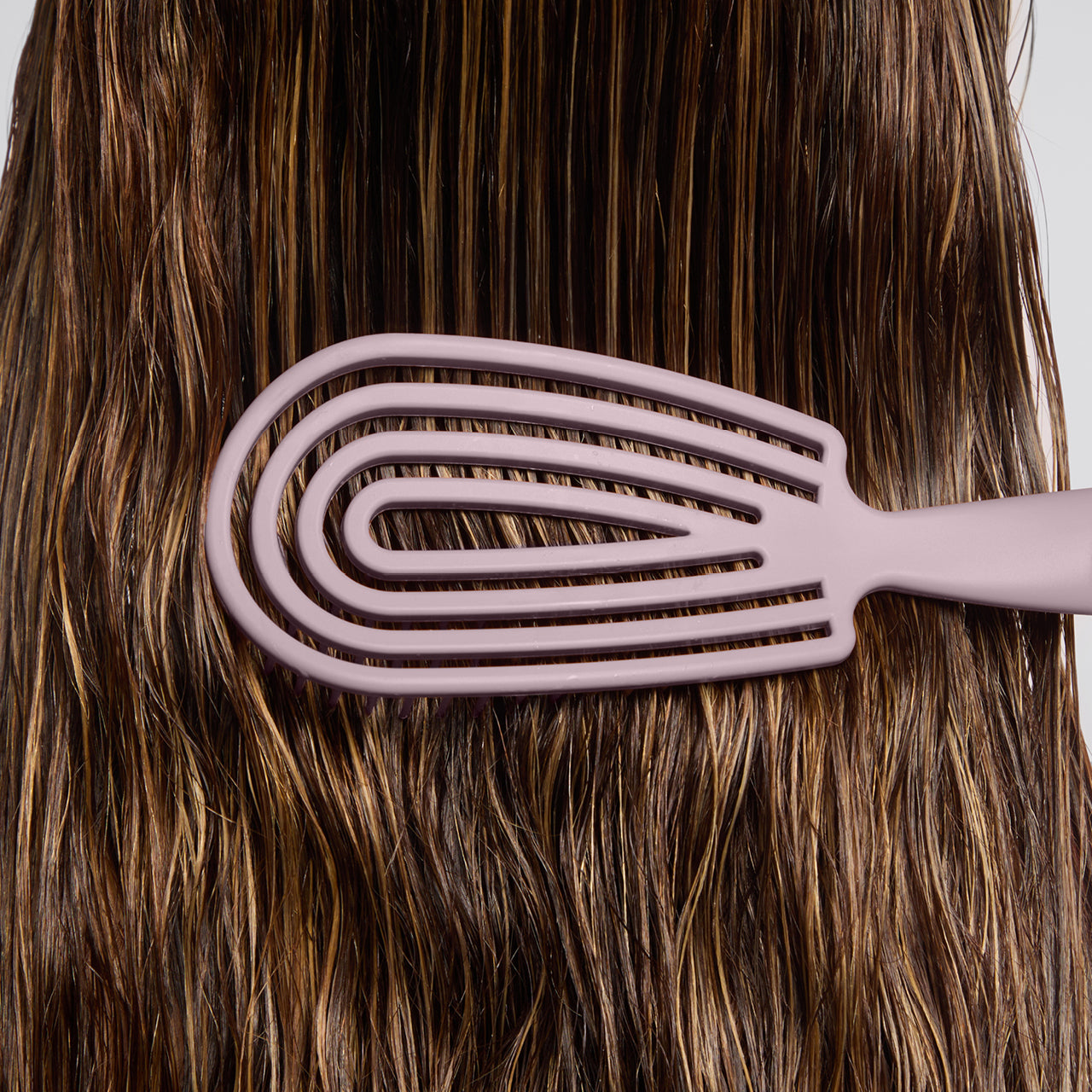 504230-DetanglingFlexiBrush-Pro-SoftViolet-Model-3-1280x1280px