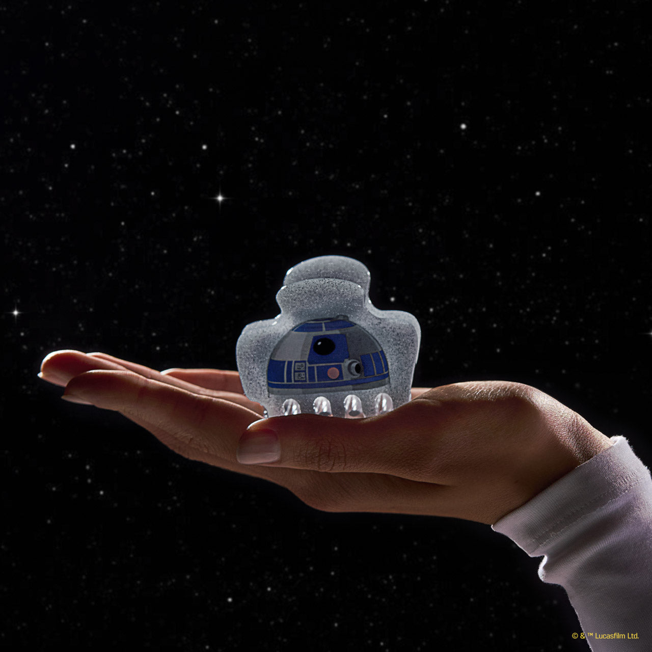 504445-StarWarsxKitsch-CreativeProductShoot-GlitterCloudClip-R2-D2-1280x1280px