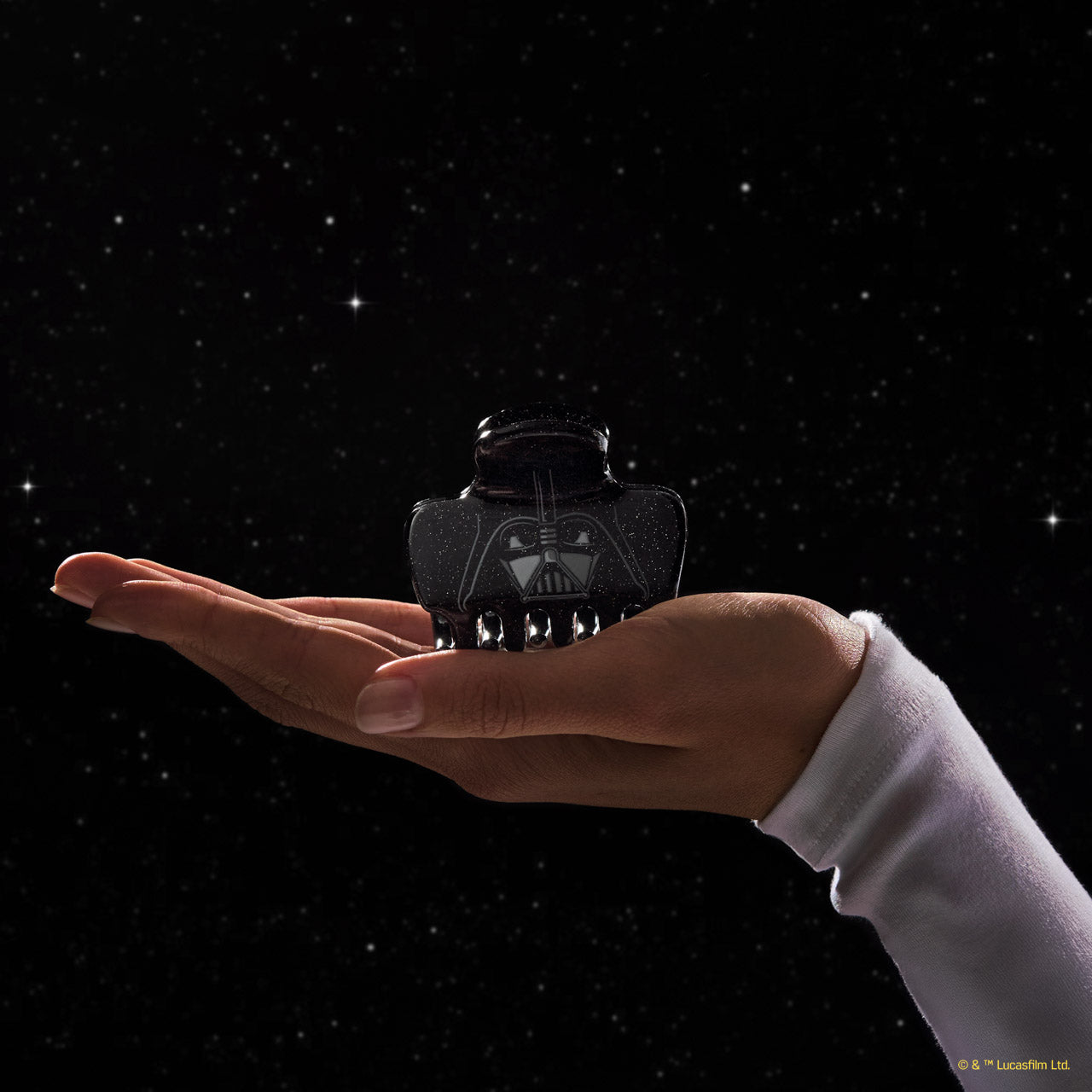 504469-StarWarsxKitsch-CreativeProductShoot-GlitterCloudClip-DarthVader-1280x1280px