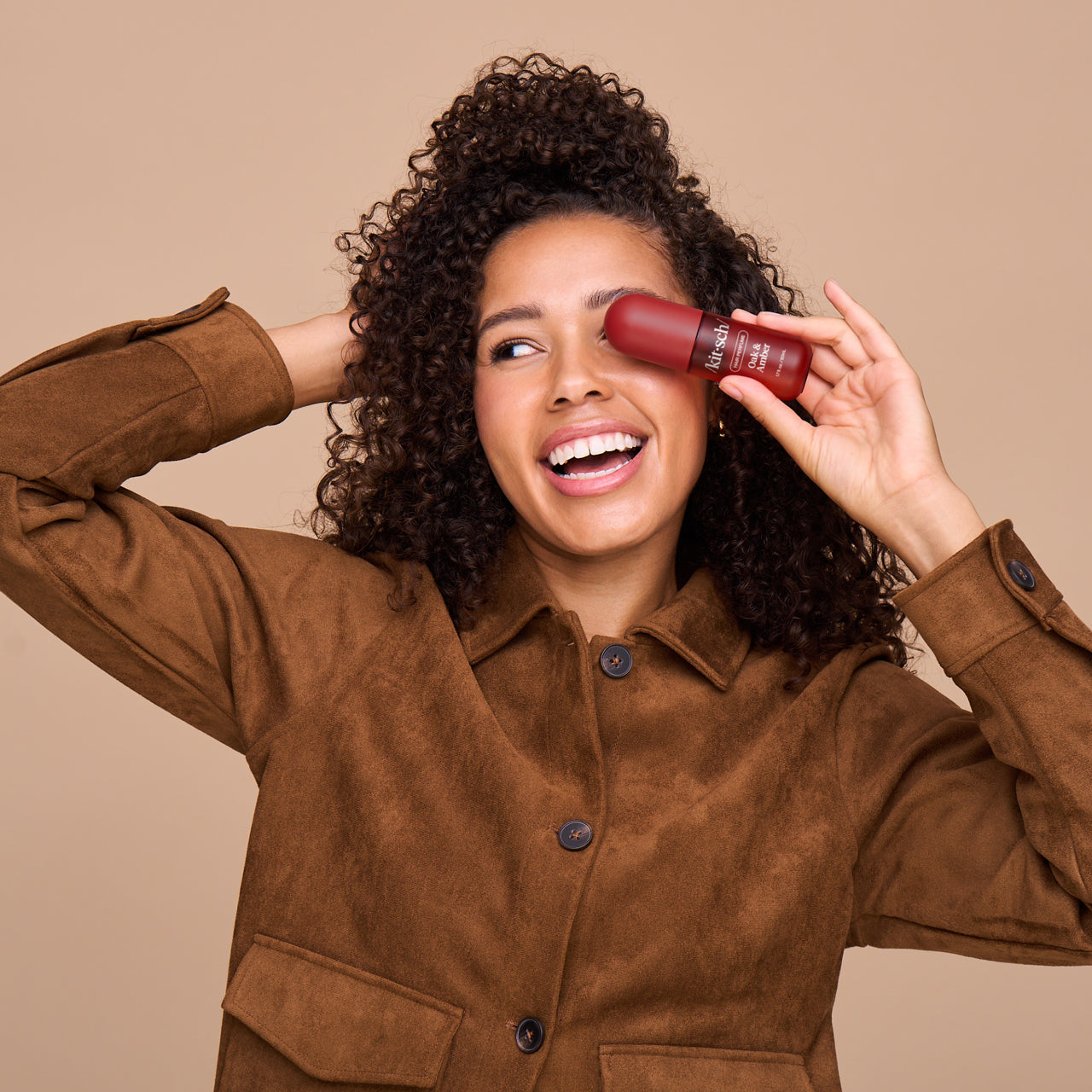 505473-Oak_AmberHairPerfume-Fragrance-Model-3-1280x1280px