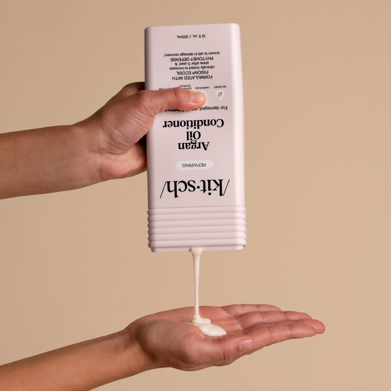 505930-ArganOilLiquidConditioner-Repairing-HairCare-Model-2-1280x1280px