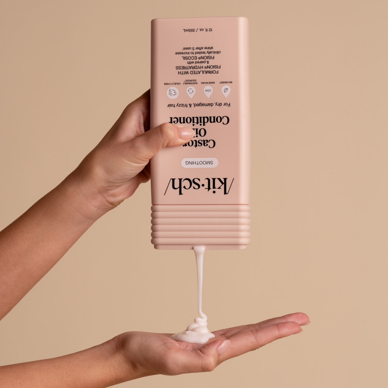 505978-CastorOilLiquidConditioner-Smoothing-HairCare-Model-2-1280x1280px
