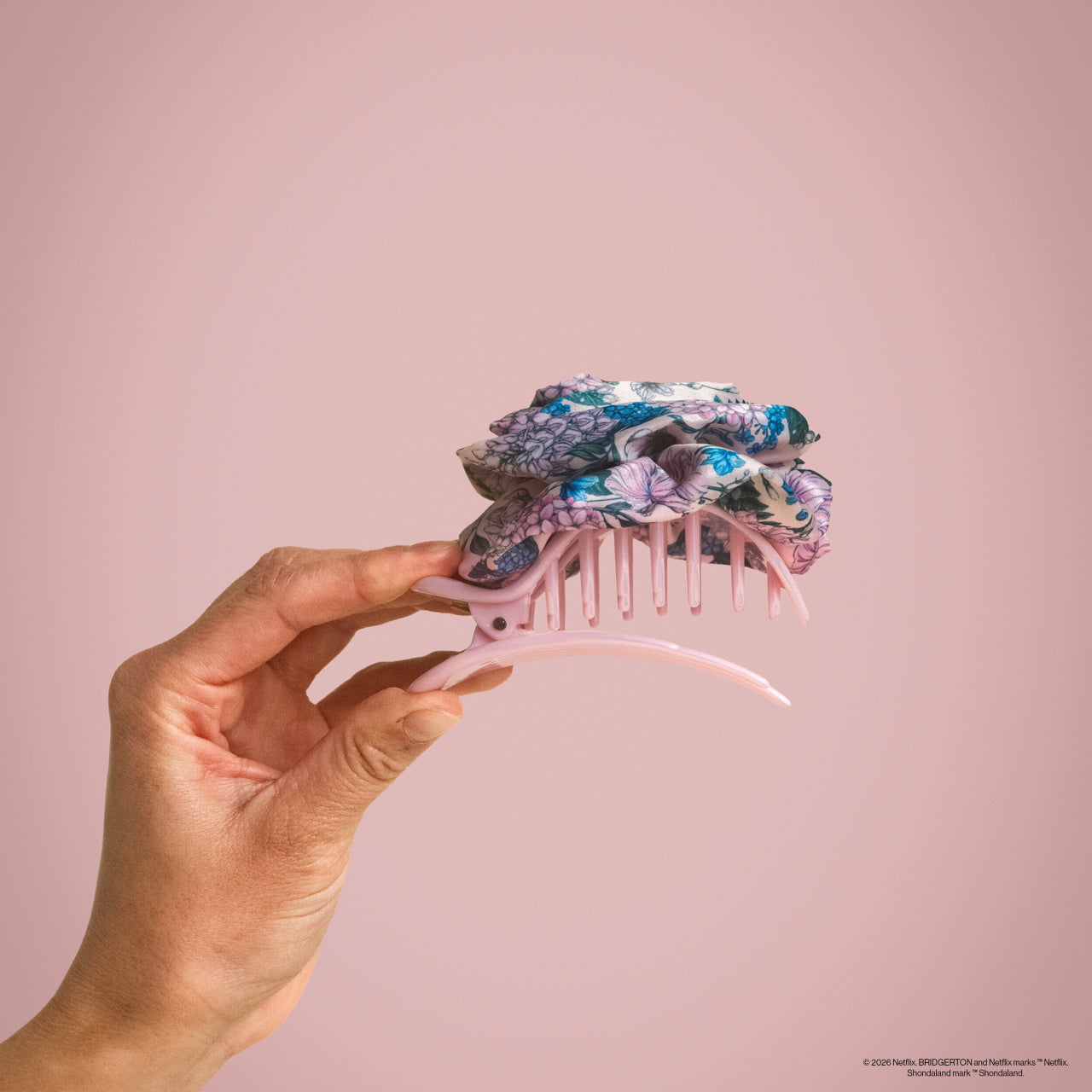 507415-BridgertonxKitsch-SatinRosetteMediumFlatCloudClip-Wisteria-Model-3-1280x1280px