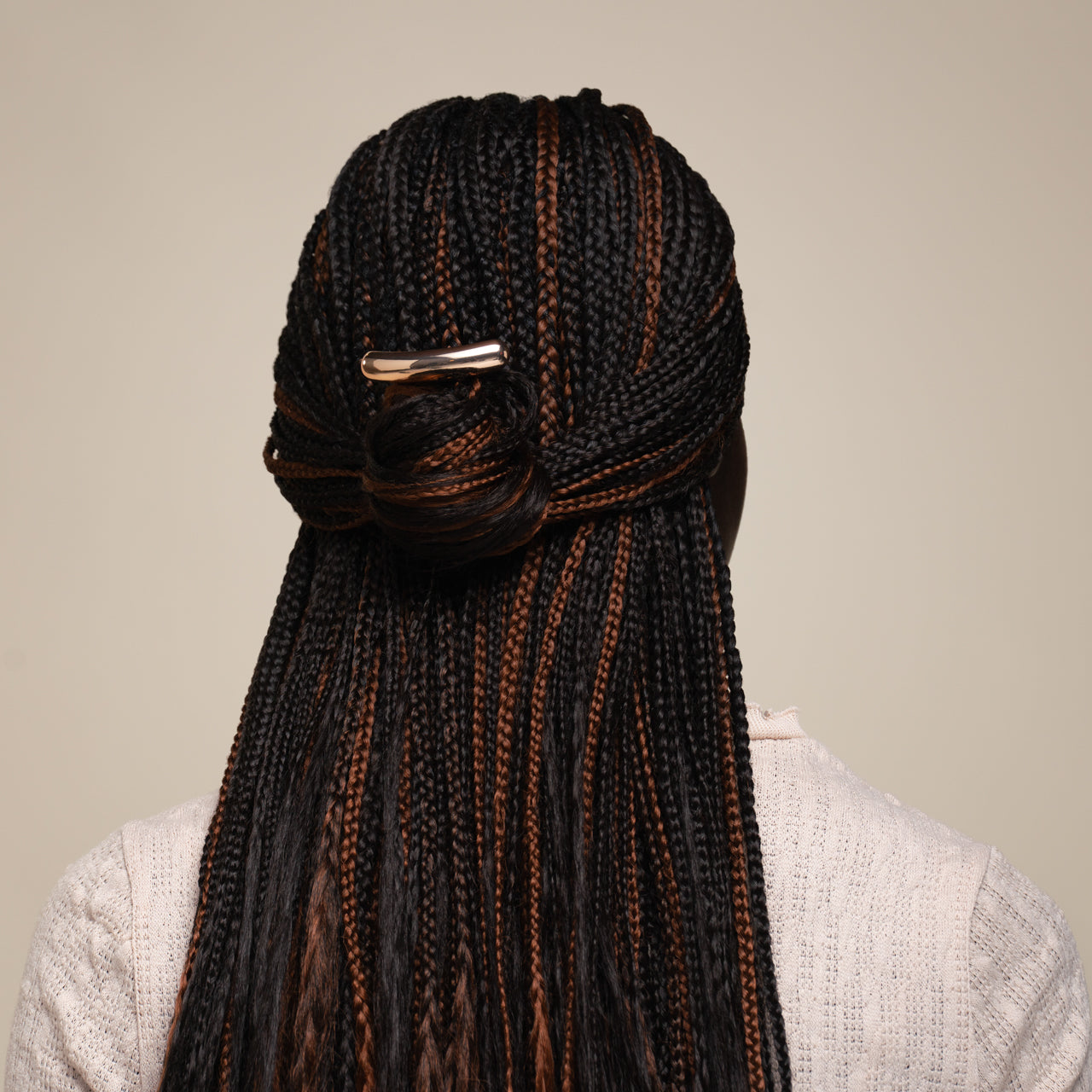508641-MiniMetalBaretteFrenchHairPin-Trend-Gold-Model-3-1280x1280px