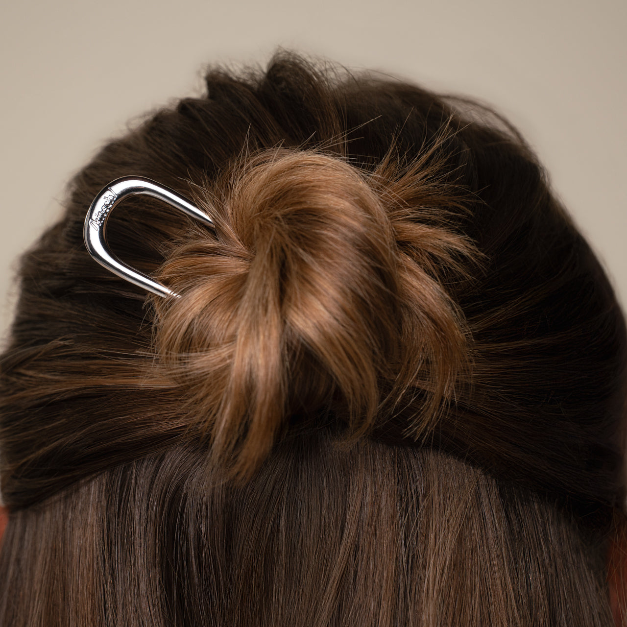 508696-MiniMetalFrenchHairPin_Clips-3pc-Set-Trend-Silver-Model-2-1280x1280px
