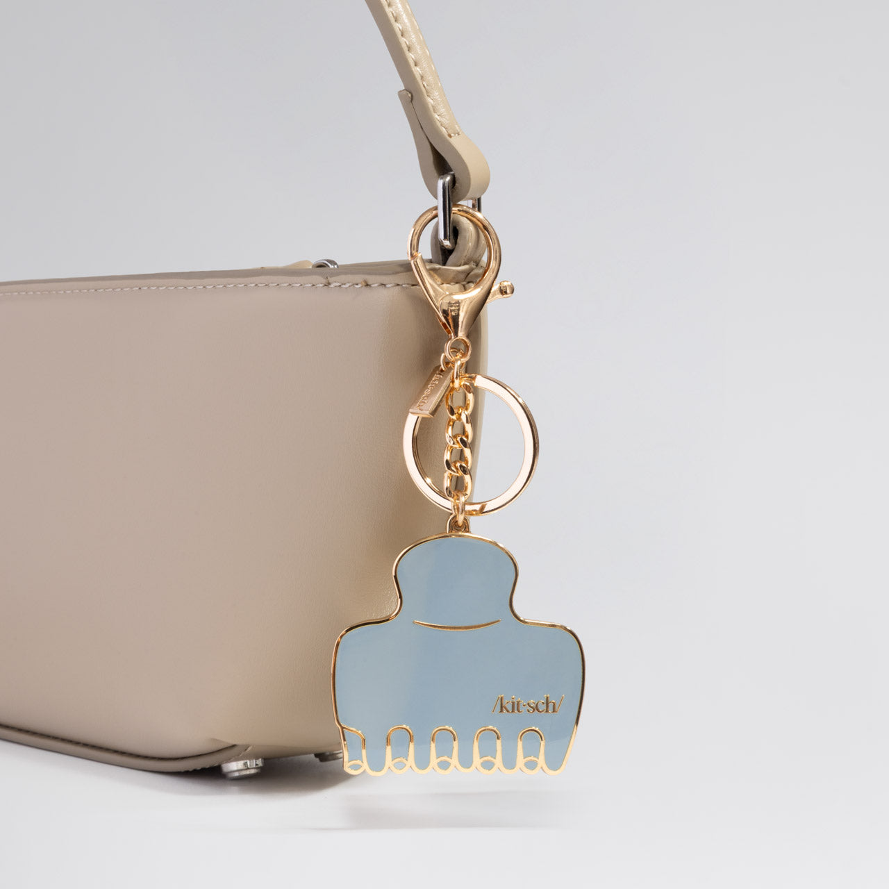 508832-CreativeProductShoot-KitschMetalEnamelKeychain-CloudClip-HazeBlue-2-1280x1280px