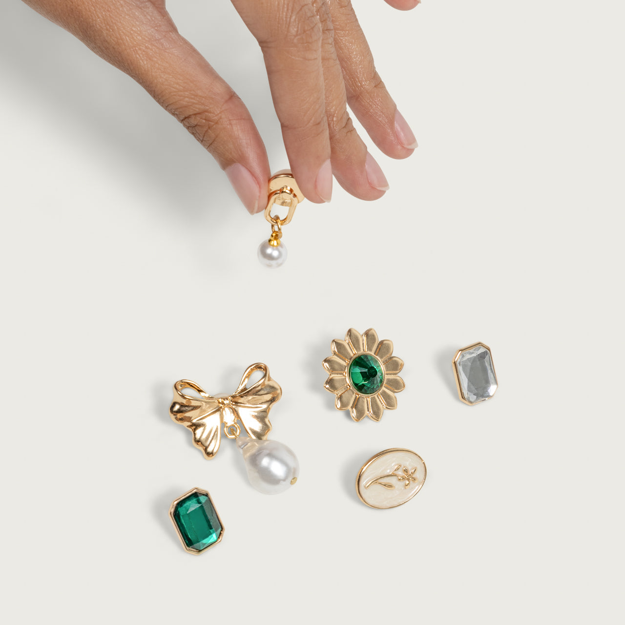 510606-KitschPopTM-Charms6pcSet-VintageEmerald-model-1280x1280px