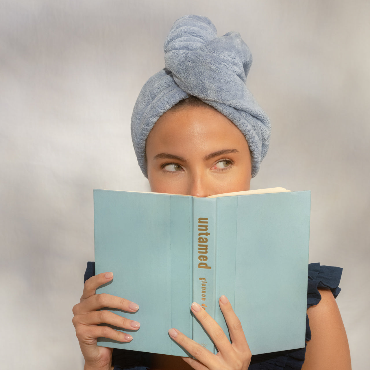 510651-CoastalCottage-PlushMicrofiberHairTowelTurbanWithBow-CoastalBlue-Model-5-1280x1280px