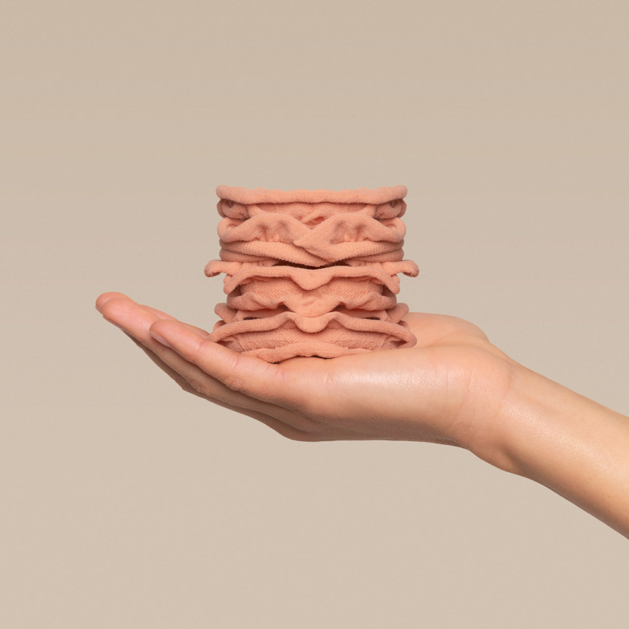 511146RecycledFabricPetalHairElastics5pcSet-Terracotta-Model-4-1280x1280px