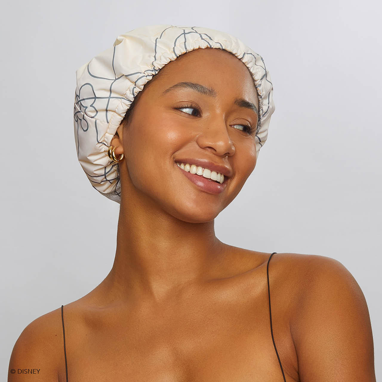 66048-MickeyMinniexKitsch-SatinLinedFlexiShowerCap-MickeyMaze-Cream-Model-1280x1280px