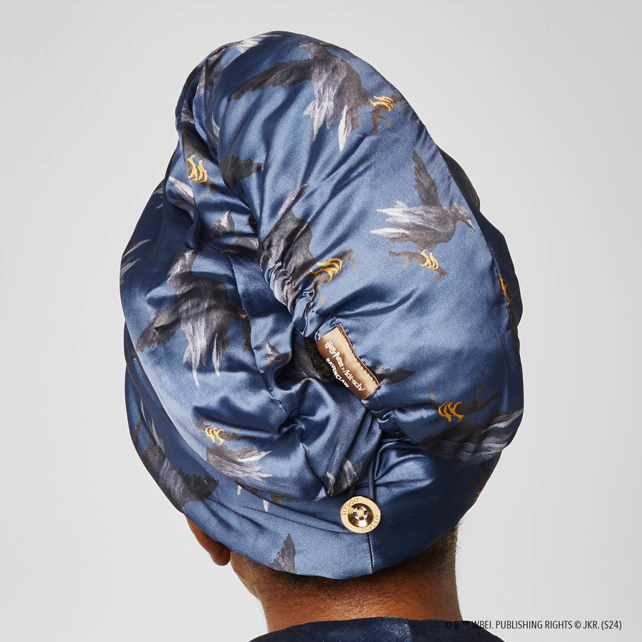 66734-HarryPotterxKitsch-SatinWrappedHairTowel-Ravenclaw-Model-1280x1280px